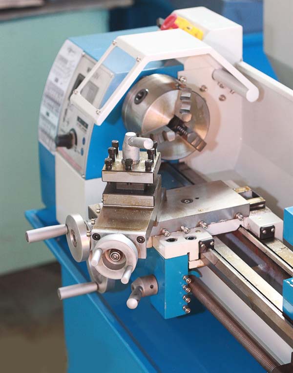 Фото суппорта токарного верстата TL-180